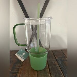 Target Bullseye Playground 33.8 oz Clear Glass Tumbler Green Sleeve 2026 NEW
